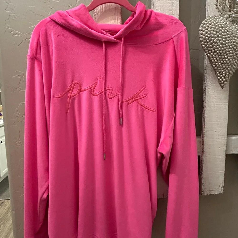 PINK Victoria's Secret Fuchsia Hoodie - Picture 3 of 7